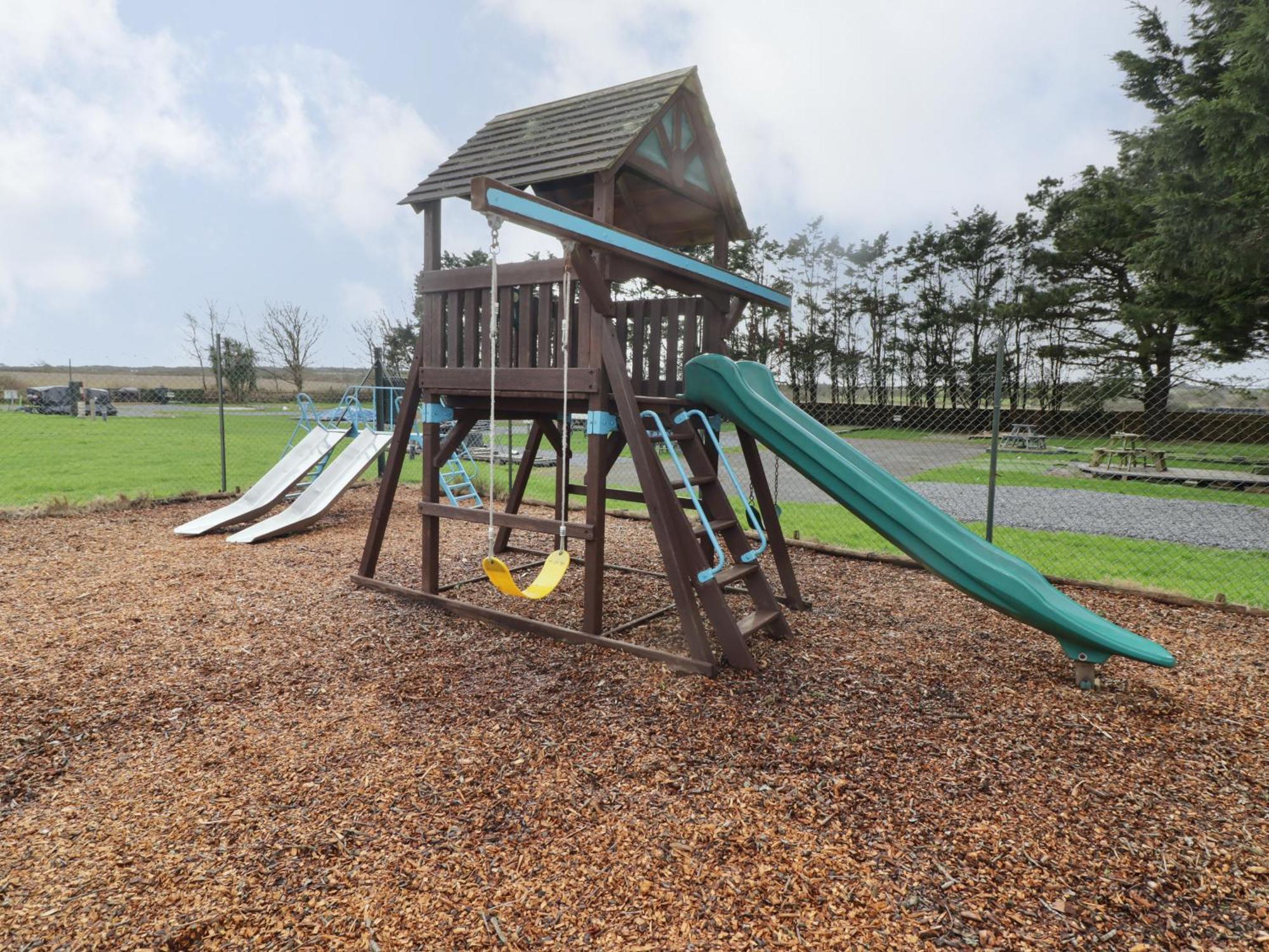 13 Gower Holiday Village สวอนซี ภายนอก รูปภาพ